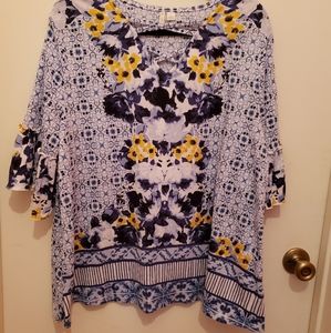 Blue Floral Print Top 3/4 Sleeves